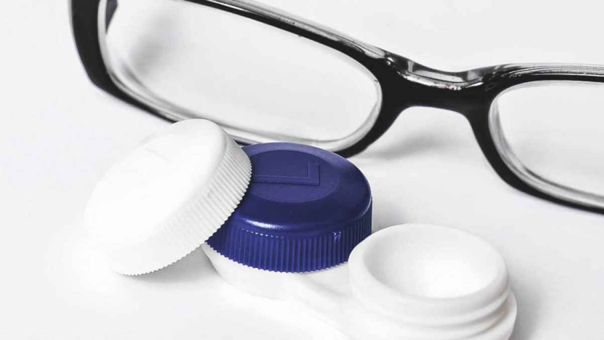 ما هو الخطر الطبي للنظارات والعدسات اللاصقة المُقلدة ذات الأسعار المُنخفضة؟ - فيديو