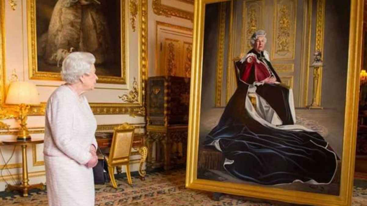 مُقتنيات من القصر الملكي البريطاني مسروقة ومعروضة على الإنترنت للبيع