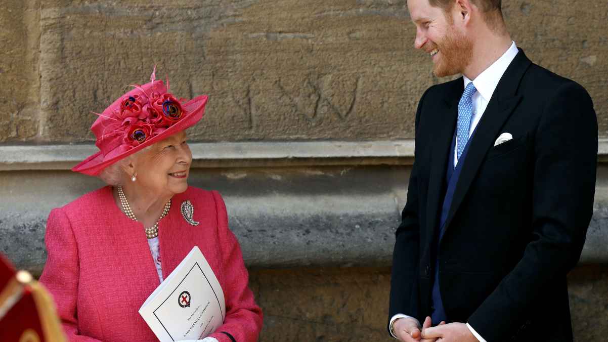 رد الملكة إليزابيث على قرار انفصال الأمير هاري وميغان عن العائلة المالكة
