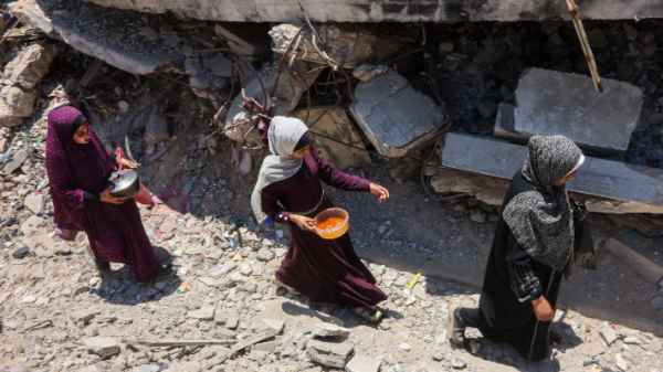 نساء غــزة.. جبهات الصمود في وجه الجوع والقسوة
