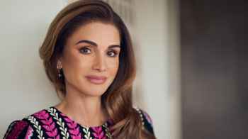 بمناسبة عيد ميلادها ..أجمل إطلالات الملكة رانيا بالزي الأردني