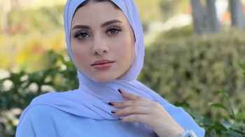 البلوجر المصرية سارة محمد  الفاقدة لبصرها تعلن خطبتها مجددا- صورة