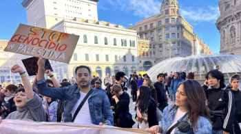 عصام السقا يشارك في مظاهرات إيطاليا تضامنا مع الشعب الفلسطيني - صور