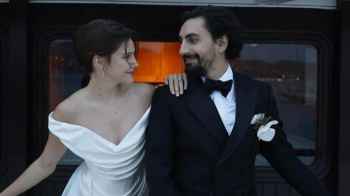 زفاف الفنانة التركية ألينا بوز يتصدر مواقع التواصل الاجتماعي - صورة