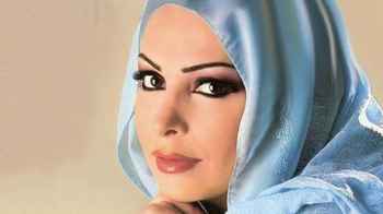 الفنانة المعتزلة أمل حجازي تثير الجدل بعد ظهورها بدون حجاب - فيديو