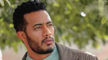 في ظهور نادر.. محمد رمضان ينشر صورة تجمعه بوالده