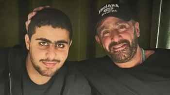 نجل أحمد السقا يتعافى بعد جراحة ناجحة لاستئصال "ورم "