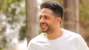 Mohamed Hamaki Reveals Details About His Health After Rumors of a "Heart Attack" Spread