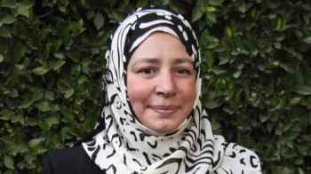 Abla Kamel Tops the “Trend” with a Photo That Raises Doubts Among Her Fans