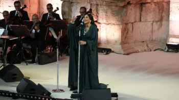 Ahlam Shines in Jerash… A Night of Music Pulsing with Beauty and Authenticity