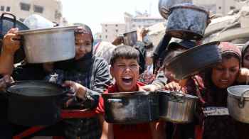 Hunger is creeping forward, and bread is slipping away... Gaza lies in the crossfire of pain