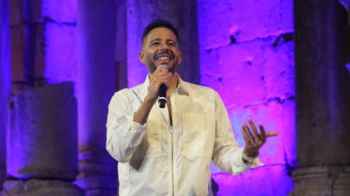 Harmony and Presence... Mohamed Hamaki Captivates the Hearts of the Jerash Audience