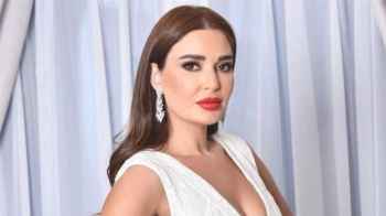 سيرين عبد النور تخطف الأضواء في زفاف ابن شقيقتها - صور
