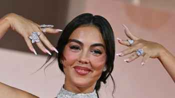 Georgina Rodríguez showcases her diamond engagement ring – Video