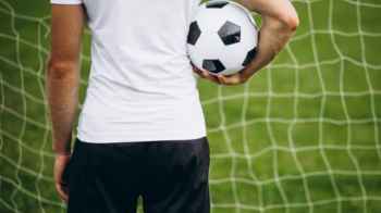 رحل دون وداع.. تفاصيل مؤثرة لوفاة لاعب كرة قدم أردني - صورة