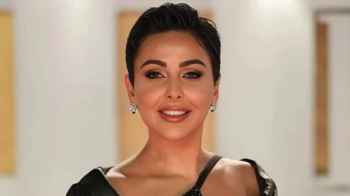 ميس حمدان تفاجئ جمهورها بـ"لوك تحرري" في مهرجان الجونة 2025