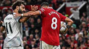 قمة "كلاسيكو إنجلترا".. ليفربول الجريح يسعى لرد اعتباره أمام مانشستر يونايتد في "أنفيلد"