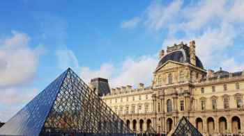 سرقة نهارية في قلب متحف اللوفر!