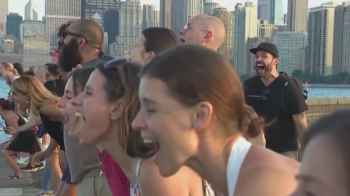 الناس يصرخون في الحدائق… والسبب سيُفاجئك