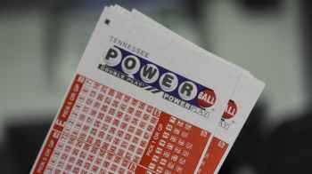 Woman wins $100,000 thanks to artificial intelligence