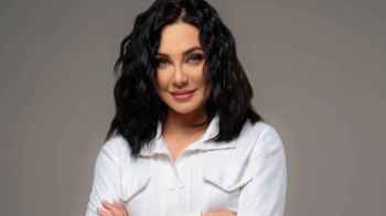 سلاف فواخرجي ترد على منتقدي استقرارها في مصر