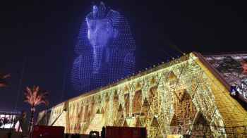 افتتاح المتحف المصري الكبير يذهل الجميع باحتفالاته – صور