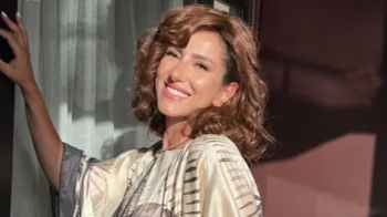 بشكل مفاجئ.. حنان مطاوع تغادر مهرجان الأفلاح القصيرة  بعد تكريمها