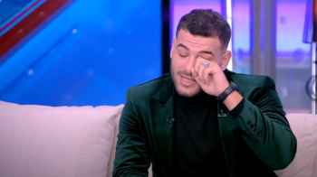 مسلم معلنا الرحيل: "اتدمرت كفاية"