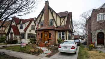 عرض منزل طفولة ترمب للبيع وهذا سعره - صور