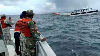 فيديو يوثق غرق قارب سياحي في البحر "الكاريبي"