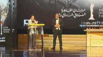 الفيلم "ضايل عنا عرض" يفوز بجائزة الجمهور في مهرجان القاهرة السينمائي