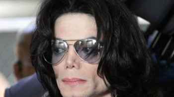 تفاصيل جديدة وصادمة في تقرير تشريح مايكل جاكسون