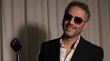 الكشف عن سبب ارتداء فضل شاكر "النظارات الشمسية" باستمرار