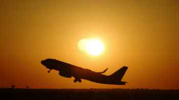 إلغاء رحلة بسبب تصرف متهور من راكب على متن الطائرة