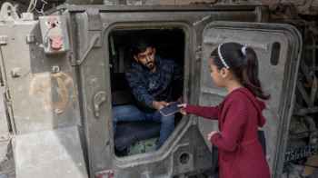 Yahya and Akram Akhzeiq… Two brothers turn an "Israeli" vehicle into a lifeline for Gaza – Photos
