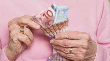 Woman borrows large sum to pay for her daughter-in-law’s treatment