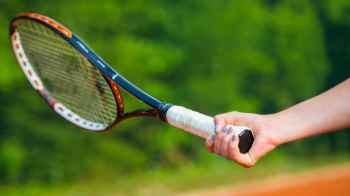 World tennis player refuses financial support to uphold her principles