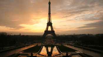 "سترى الفئران تجري أسفل برج إيفل".. متلازمة باريس هل عانيت منها؟