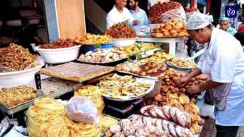 عادات رمضانية وأكلات شعبية في "المغرب" - فيديو