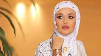 الفاشنيستا الكويتية مرمر تخلع حجابها- صورة