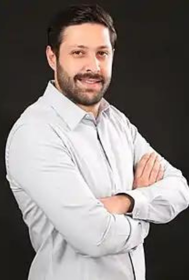 عمر حلمي